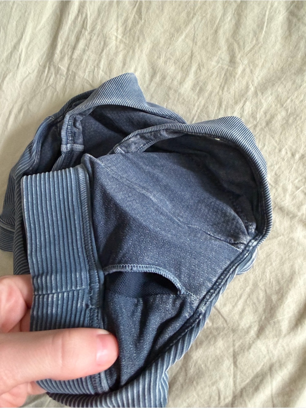 Women’s grey lululemon high neck sports bra - Picture 3 of 4